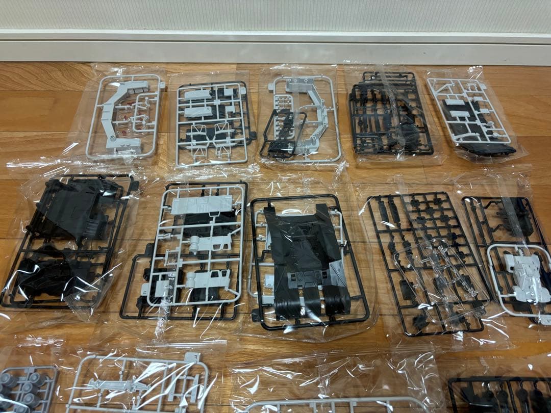 MODEROID 1/60 98式特型指揮車&99式特型レイバーキャリア 未組立