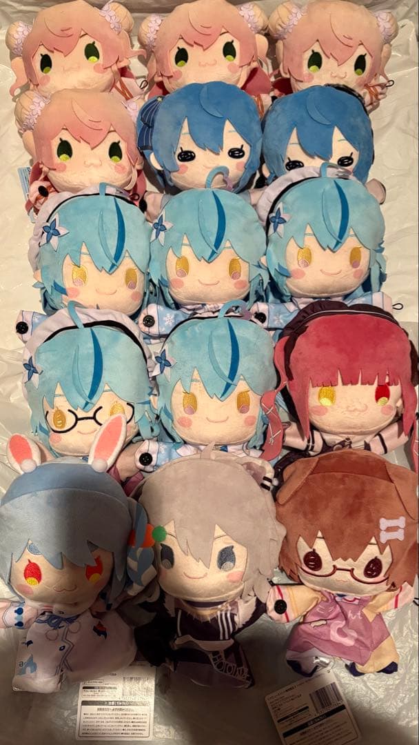 ホロライブ パペット ぬいぐるみ まとめ売り フリューブースでは「ホロライブ」パペットぬいぐるみ、寝そべり