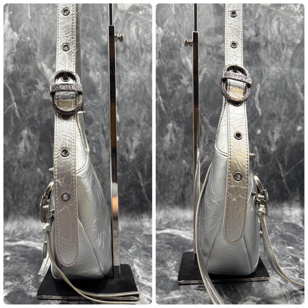 極美品■JW PEI ショルダーバッグ　レザー　シルバー　エンボス　レディース