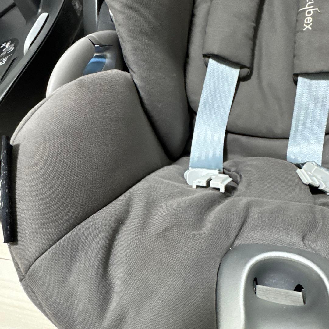 cybex ベビーシート サイベックス　チャイルドシート　ISOFIX グレー