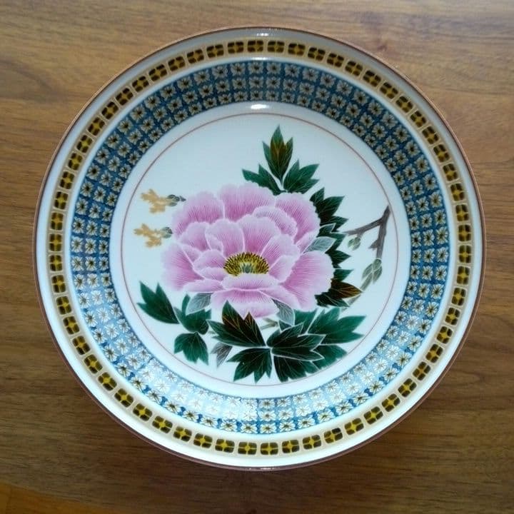九谷焼 武腰泰山作 牡丹図 飾皿 大皿 色絵 九谷焼 牡丹図 飾皿