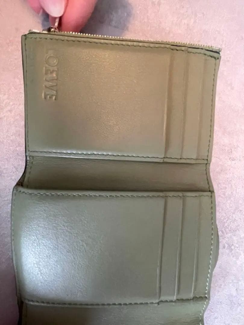 美品】ロエベ 財布 アナグラムバーティカルウォレット 三つ折りローズ