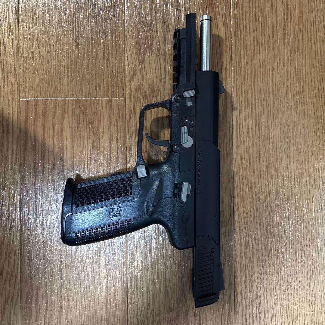 東京マルイ　FN5-7　ほぼ新しい　ガスガン　ハンドガン　エアソフト