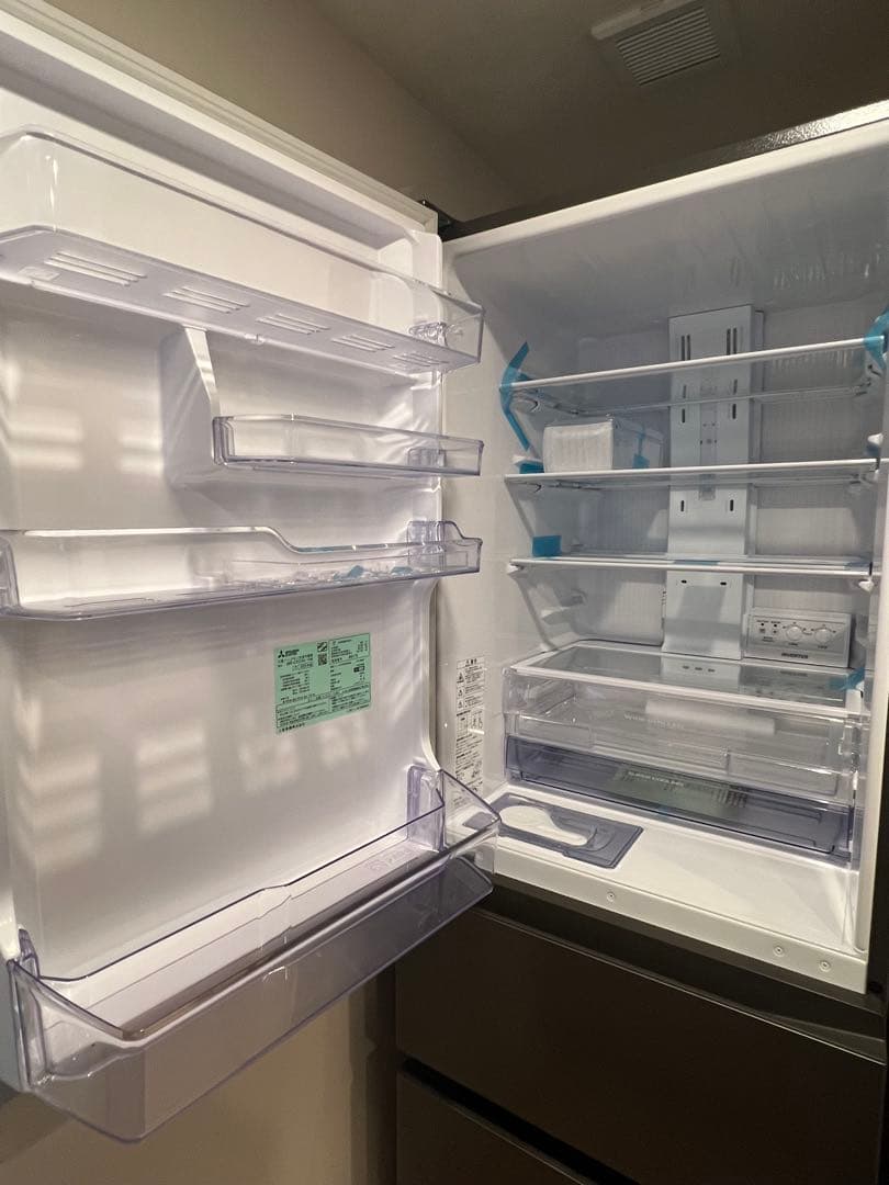 福*膳様 美品 MITSUBISHI 冷凍冷蔵庫 2024年製 MR-CX37K
