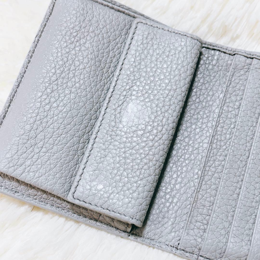 現行♡ミュウミュウ 三つ折り財布 ヴィッテロダイノレザー コーン