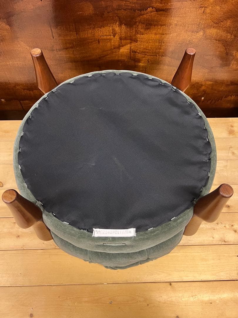 maruni マルニ家具　ベルサイユシリーズ　オットマンスツール