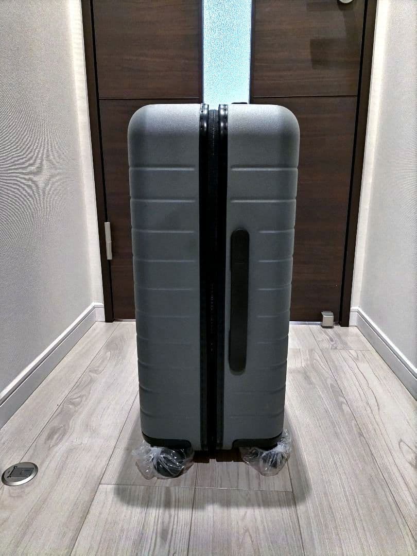 AWAY キャリーケース スチールグレーの通販はau PAY マーケット - 輸入