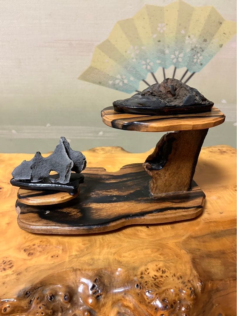 豊似石、ゴジラ、山型