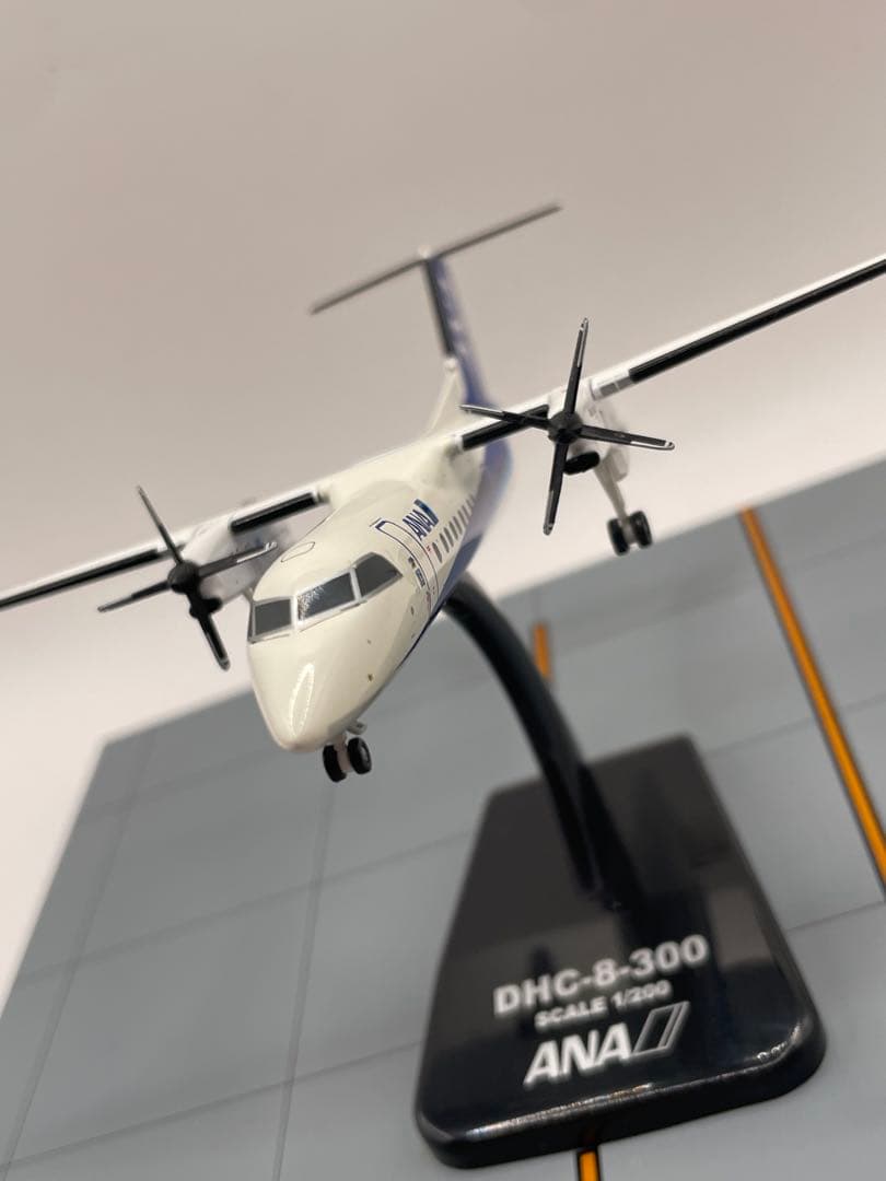 1/200 DHC-8-300 ANA ありがとう、さようなら。Q300