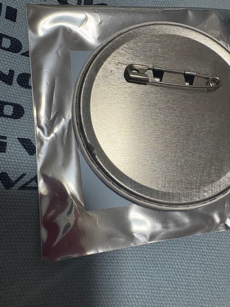 treasure アサヒ 缶バッジ16個セット