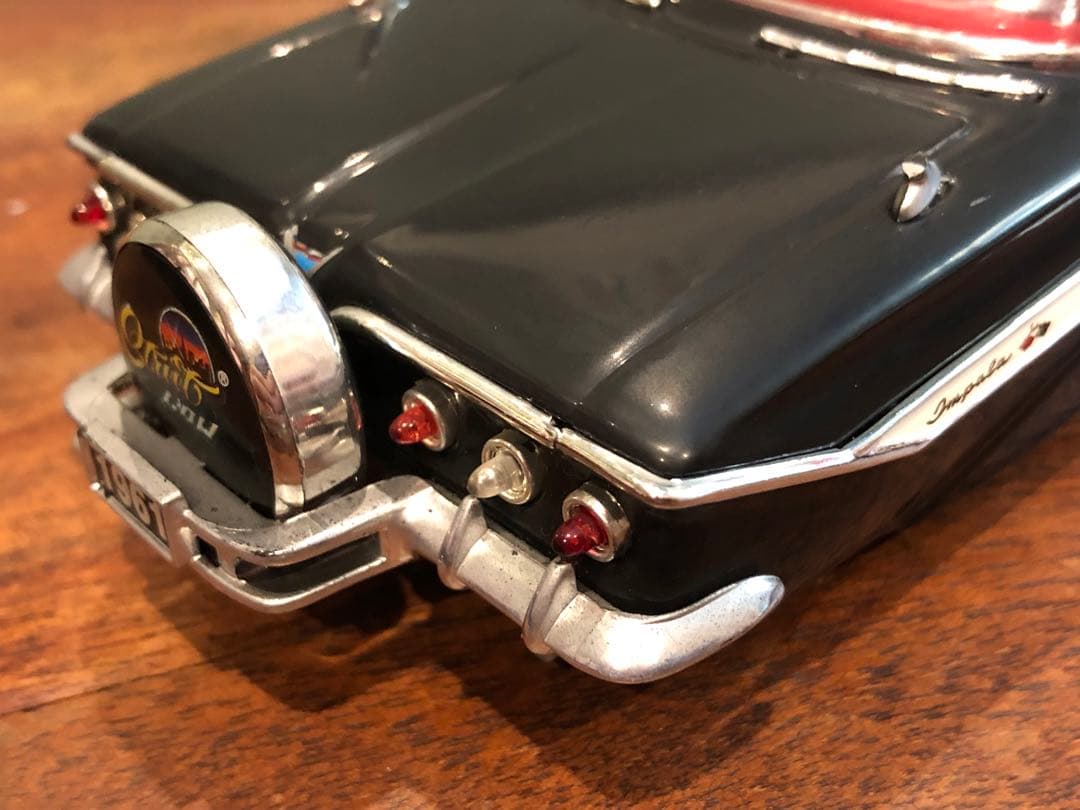 1961 シボレー インパラ JADA TOYsミニカー