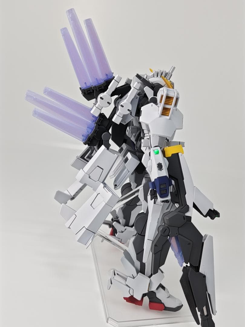 ガンプラ　HGガンダムジリウス　完成品