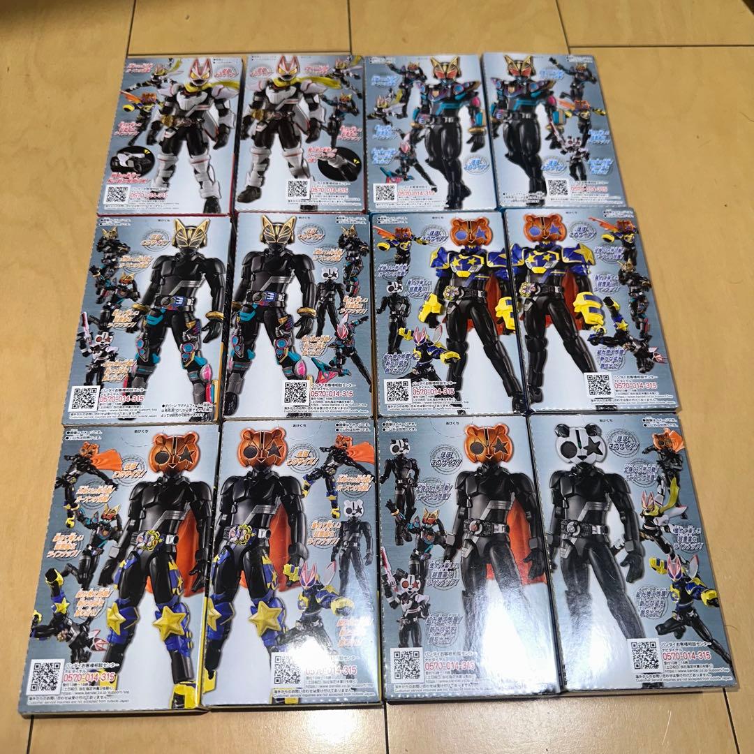 [G5034]BANDAI 未開封　装動仮面ライダーギーツ　全12種コンプ