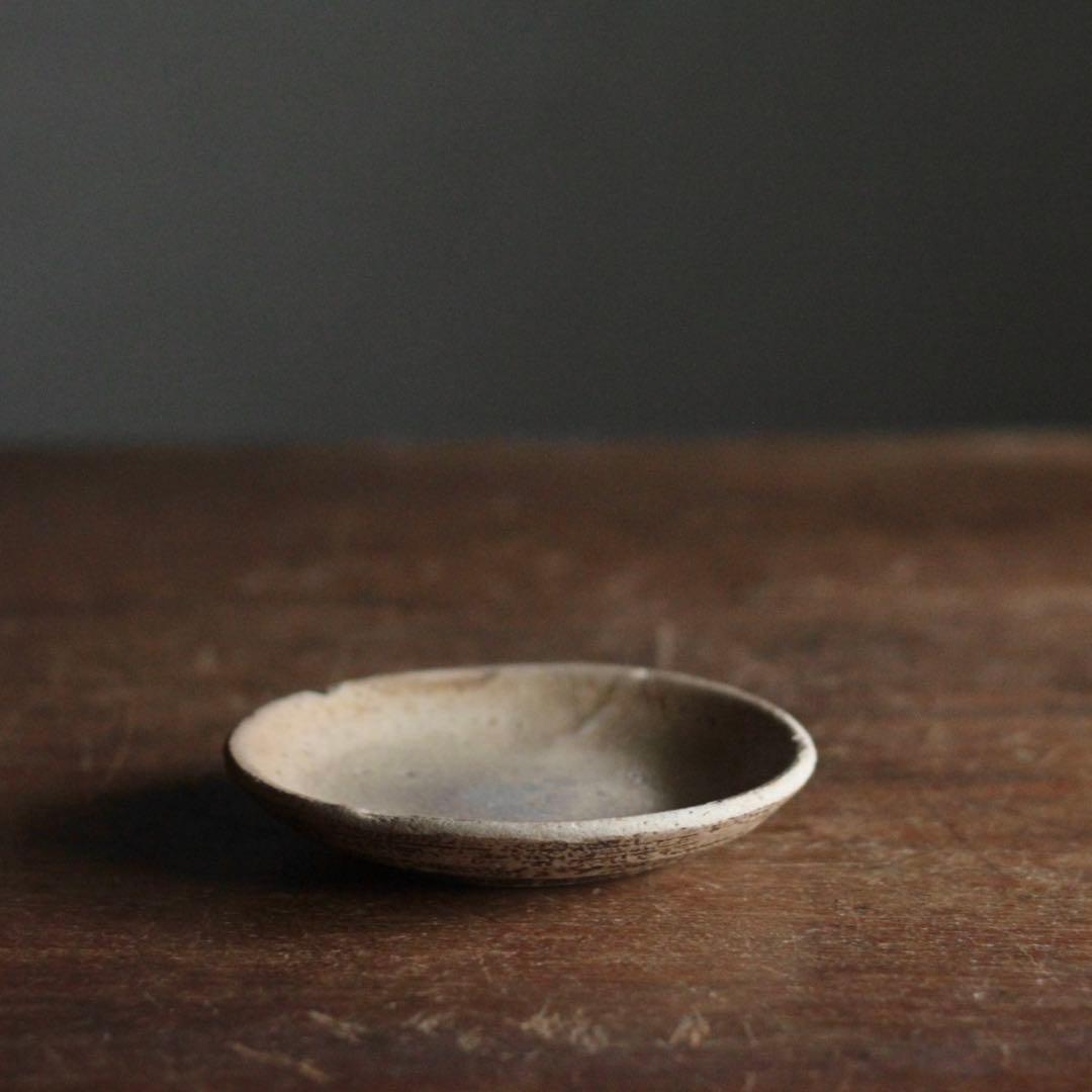 美濃 灰釉 小皿 江戸後期 古道具 アンティーク 古美術 美術品