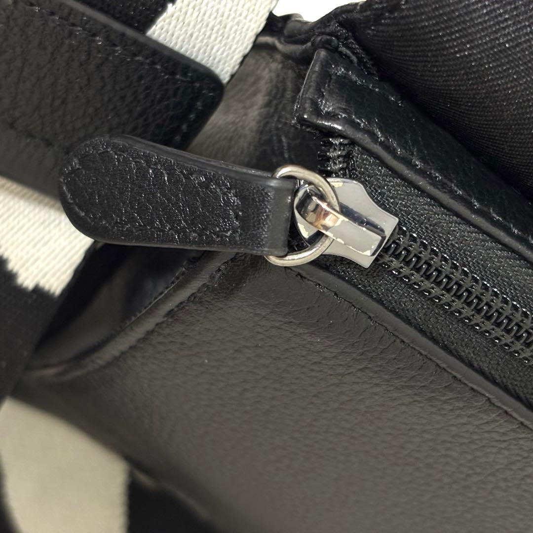 イアパピヨネ ワイドテープショルダーバッグ ボディバッグ ダルメシアン