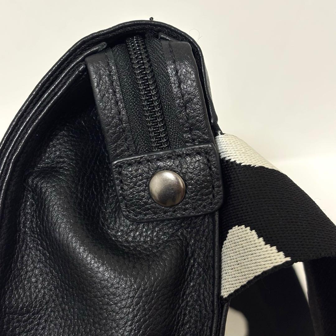 イアパピヨネ ワイドテープショルダーバッグ ボディバッグ ダルメシアン