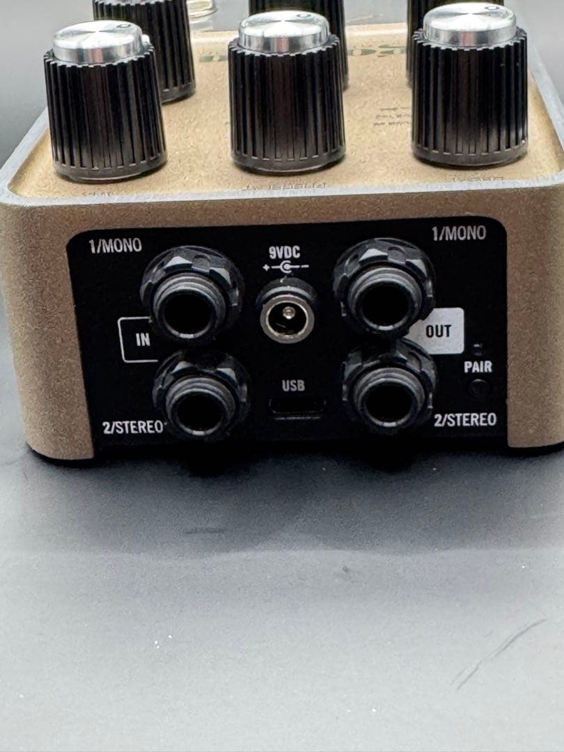 UAFX Golden Reverberator エフェクター