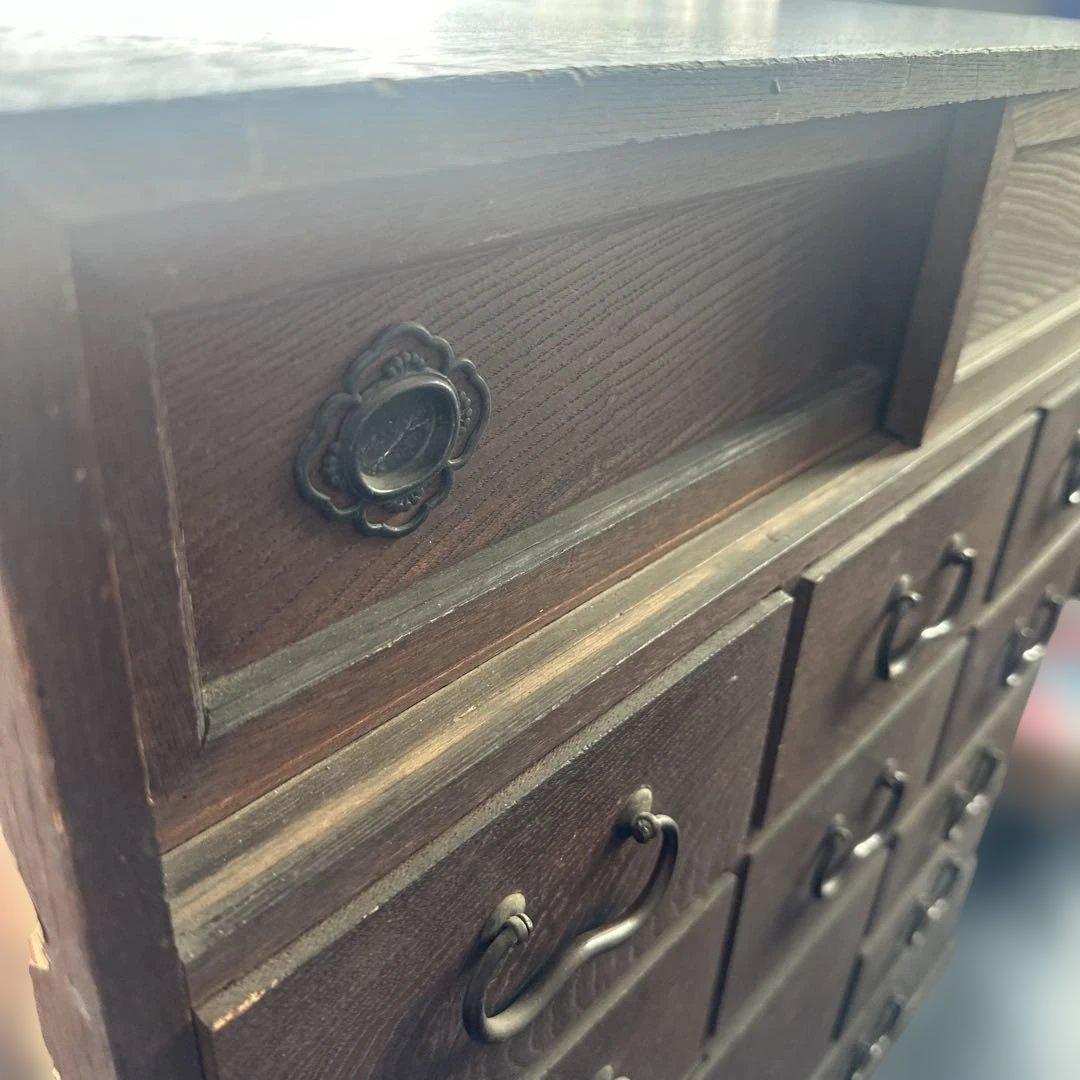 アンティーク木製タンス ドラゴン彫刻付き 車ダンス