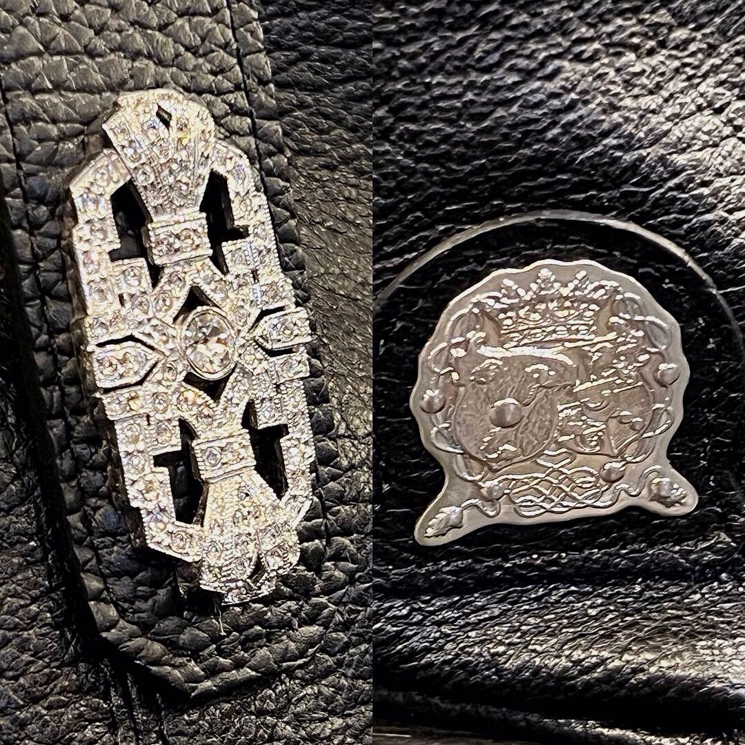 【新品未使用】A.D.M.J アールデコスワロ シボ革 レザーショルダーバッグ黒