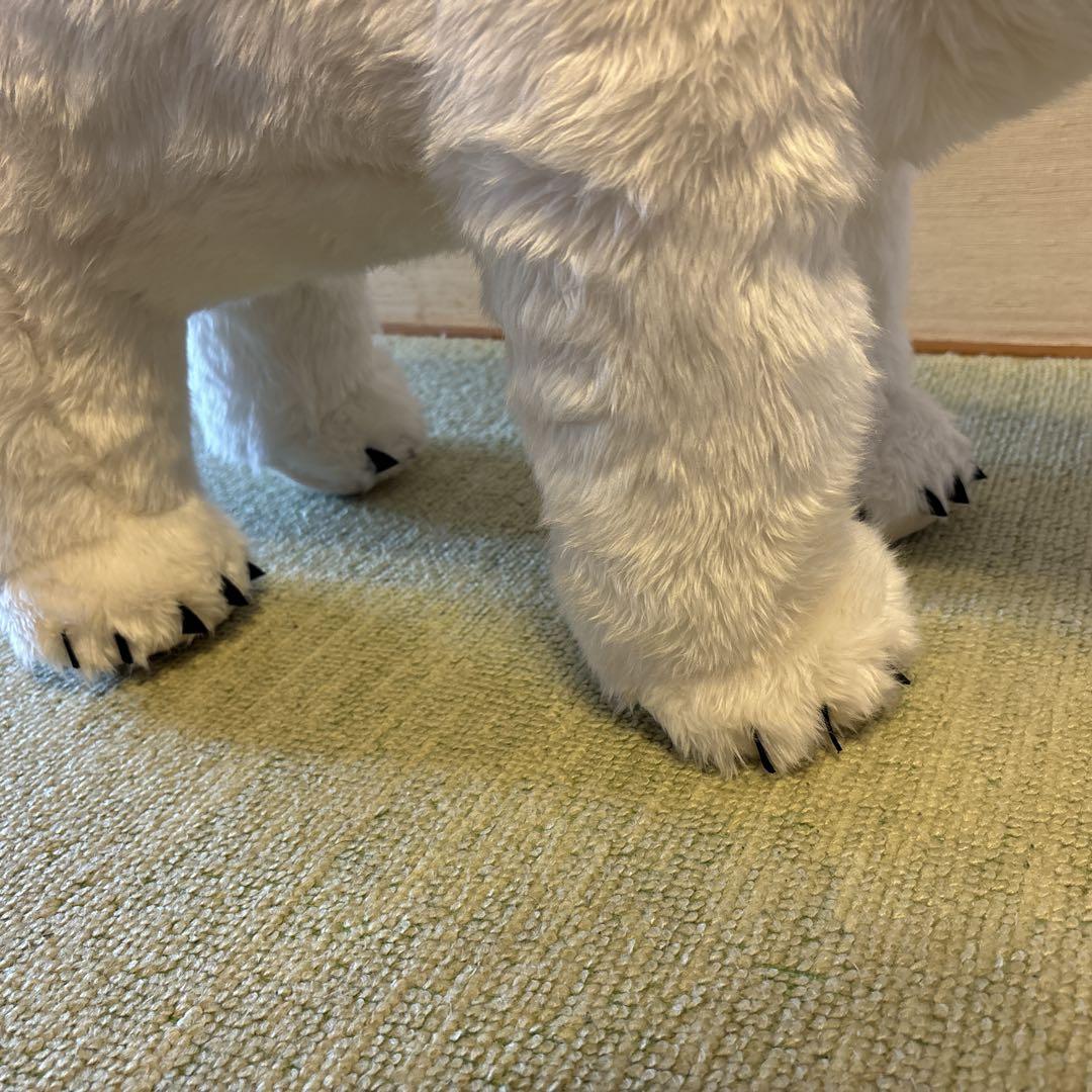 希少　ホッキョクグマの椅子