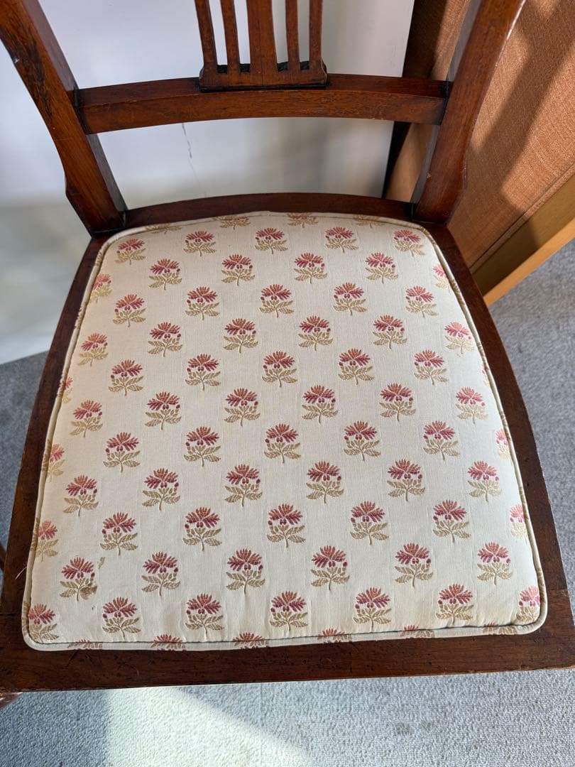 英国製 アンティーク ダイニングチェア 2脚 猫脚 透かし彫 クイーン