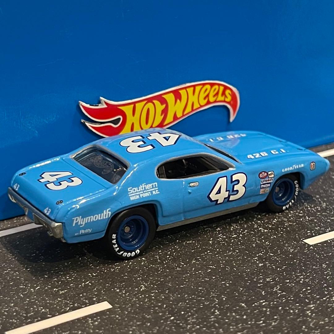 ホットウィール '71 プリマス GTX ヴィンテージ レーシング