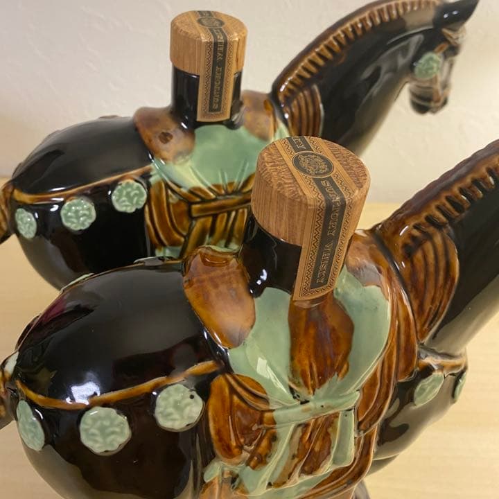 未開栓サントリーウイスキー馬ボトル古酒