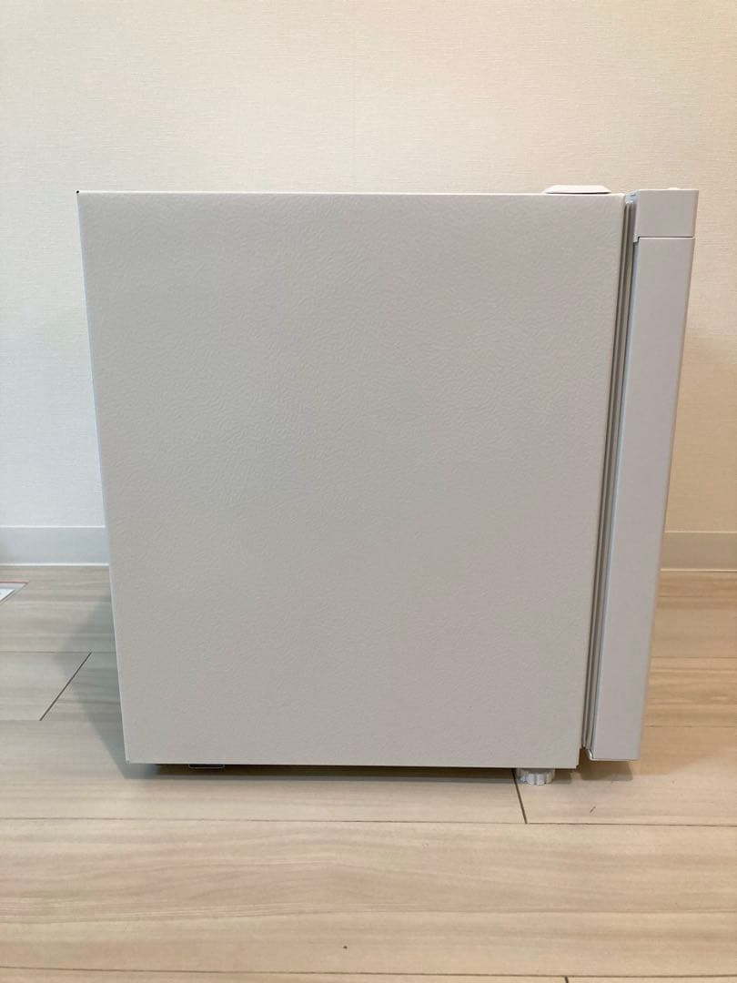 アイリスオーヤマ　冷凍庫PF-A31FD 白