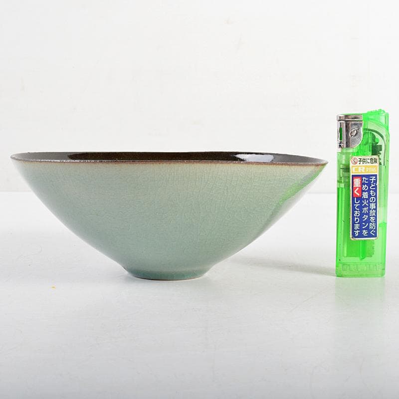 韓国人間文化財 柳海剛（柳根瀅）作 象嵌花文 茶碗 共箱 F R5974