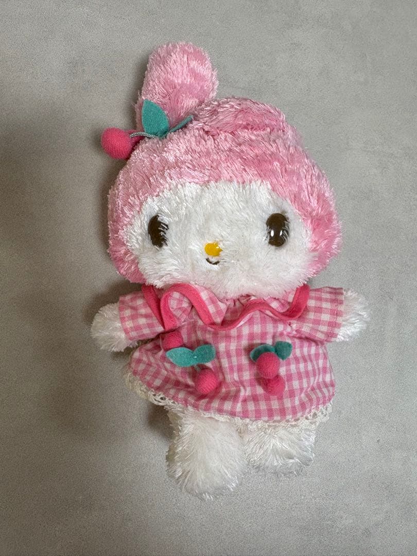 【美品】マイメロディー ぬいぐるみ 2009 クタクタドール　さくらんぼモチーフ