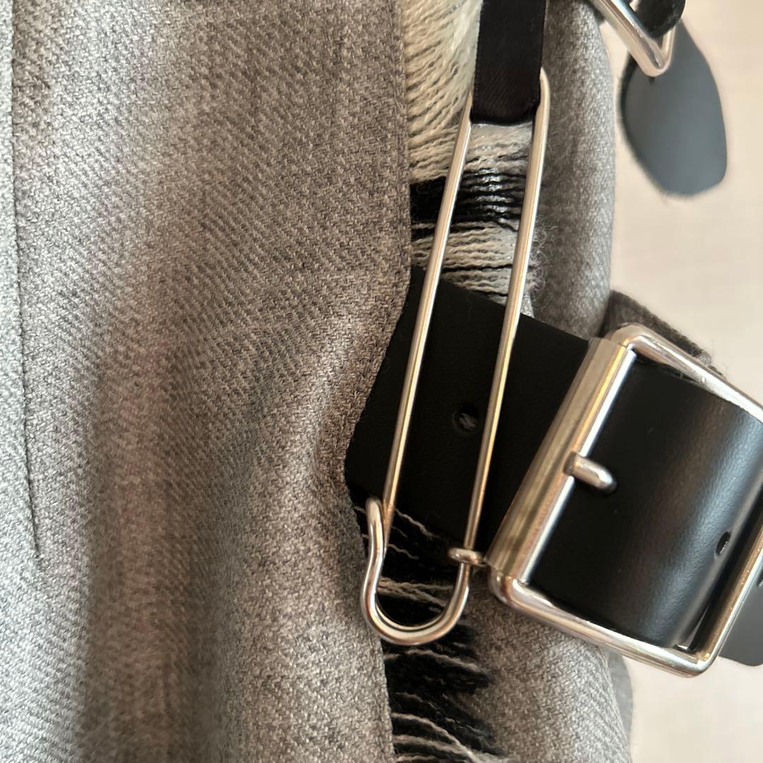 【値下げしました】オニールオブダブリン　グレー サイドスリット プリーツスカート