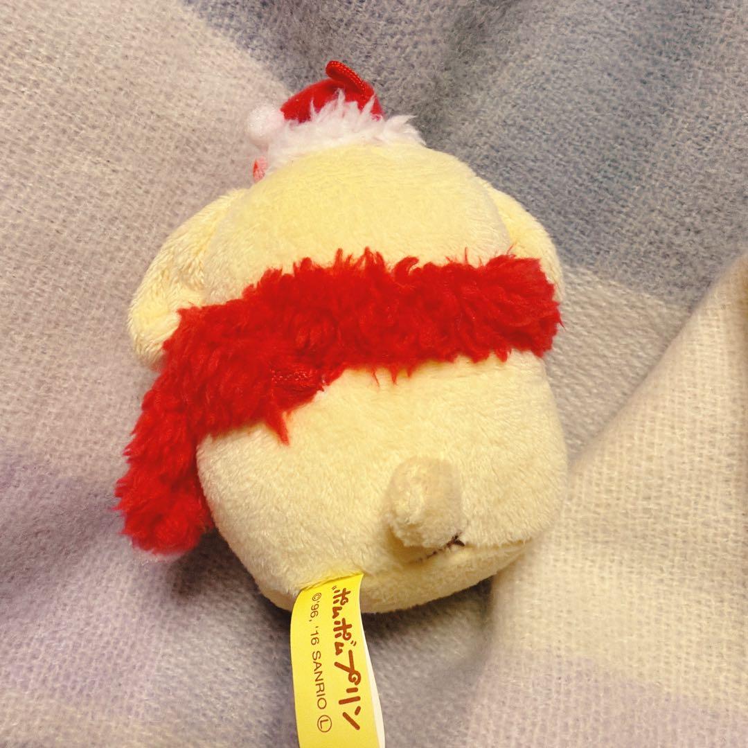 ポムポムプリンカフェ　マスコット　靴下の中にマフィン