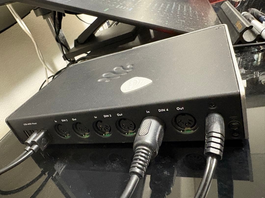 mioXM™ MIDI インターフェイス / iConnectivity