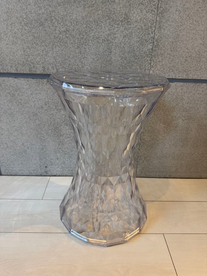 Kartell Stone カルテル ストーン スツール 正規品 ストーン｜Kartell｜カルテルオフィシャルサイト｜イタリア製 家具