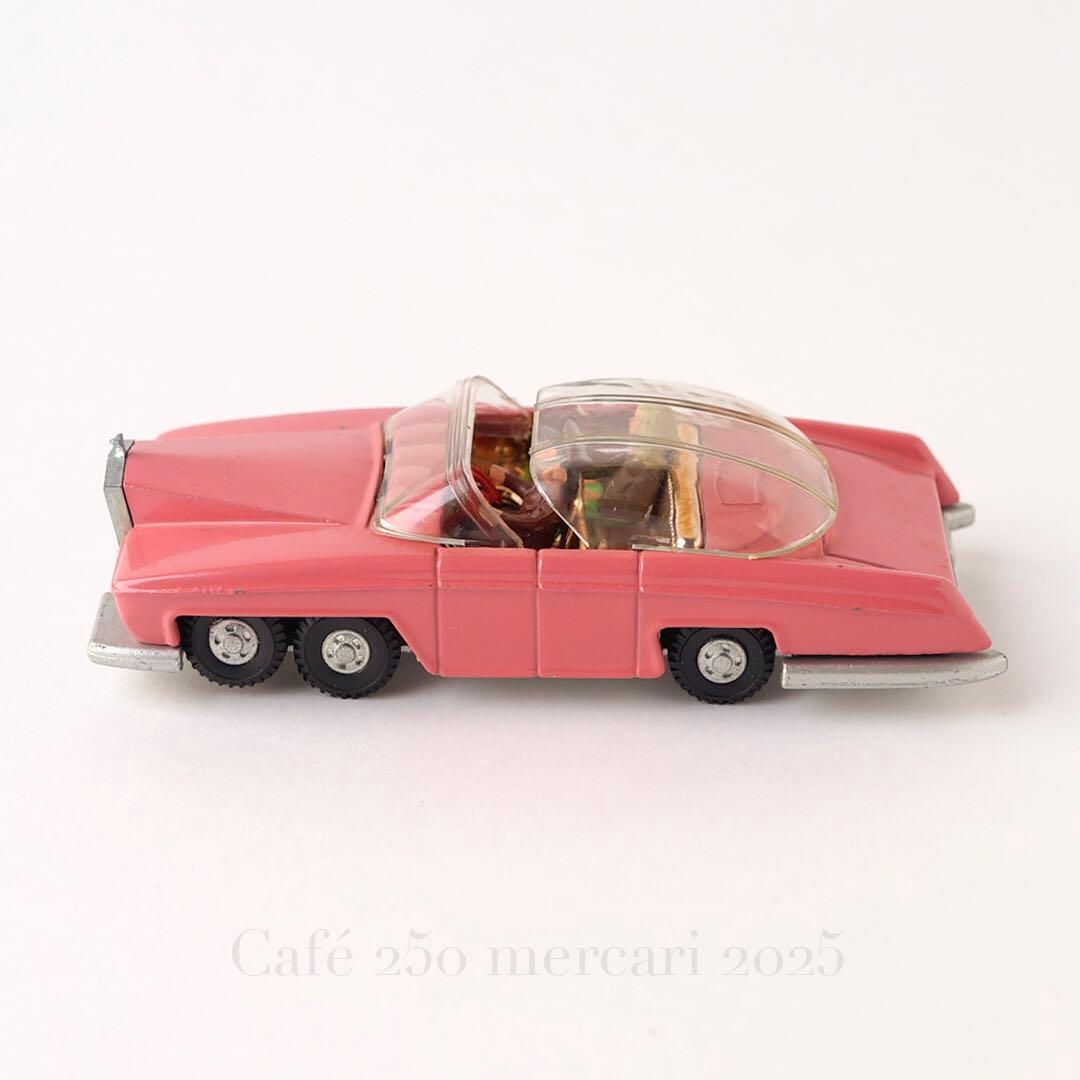 DINKY № 100 サンダーバードペネロープ号 Thunderbirds