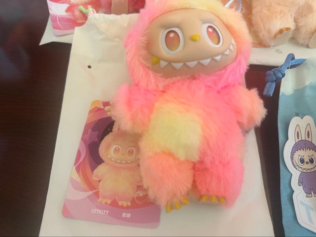 ラブブ BigintoEnergy PIN FOR LOVE