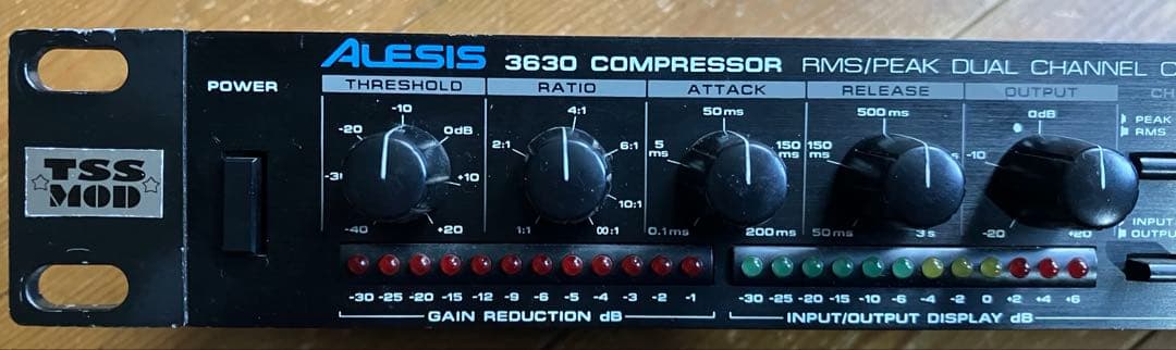 ○ Alesis 3630 Compressor 改造品 名機 E101213363 - DTM・DAW最新