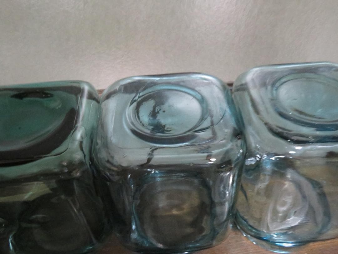 ◇392◇【昭和レトロ】蓋付ガラス瓶3個セットレトロ瓶 飴屋瓶 アルミ蓋