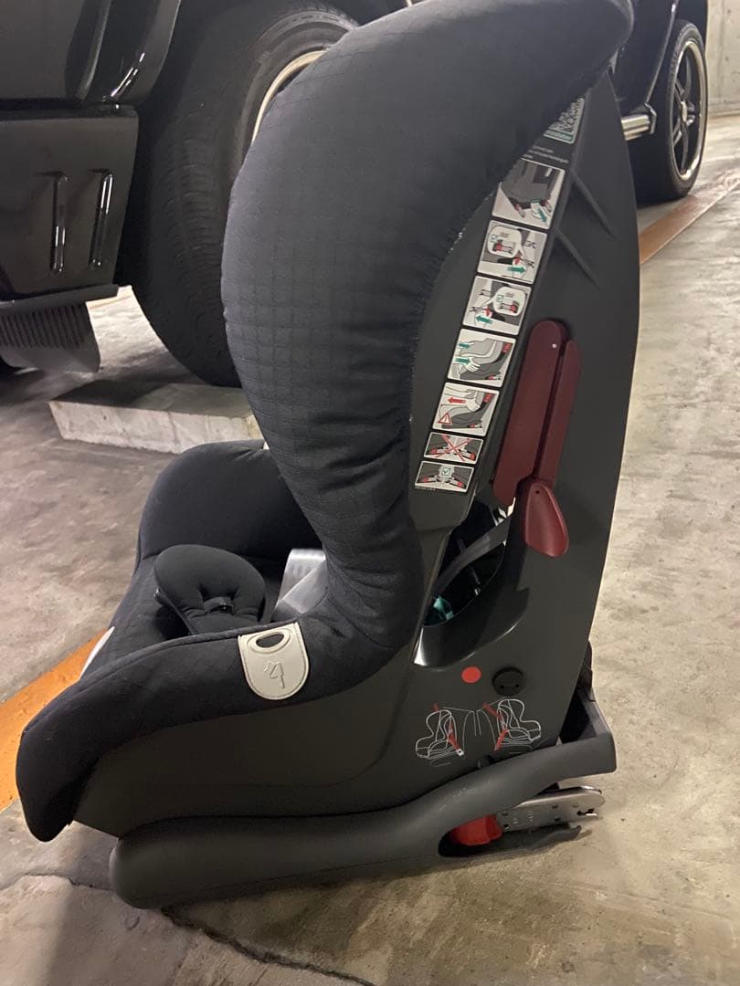 Bentley 車用チャイルドシート ブラック