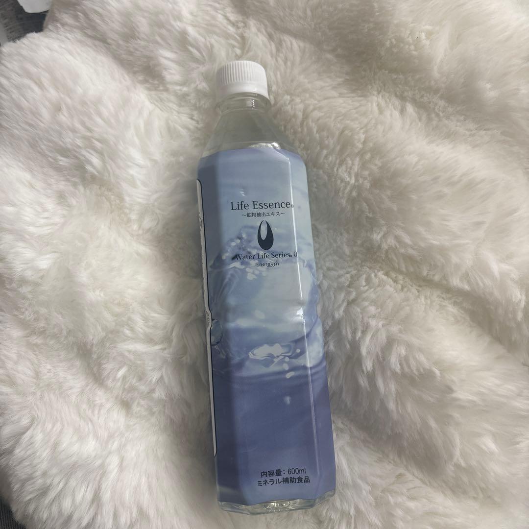 Life Essence ミネラルウォーター 600ml - メルカリ