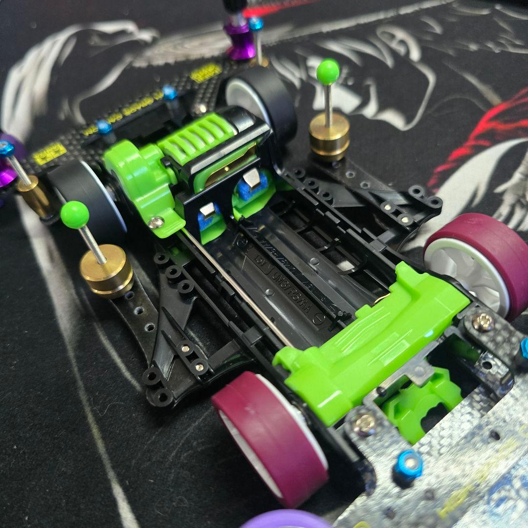 カスタム ミニ四駆 エヴァンゲリオン 初号機　完成品