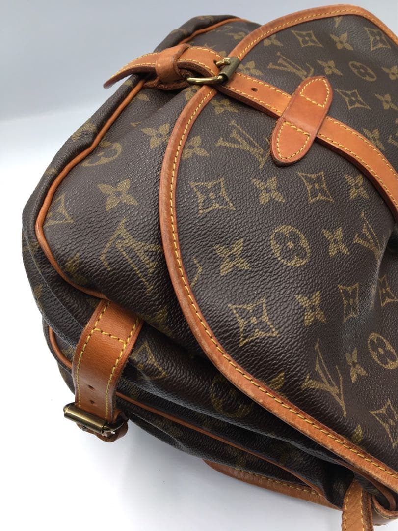 ルイヴィトン　モノグラム　ソミュール　ショルダーバッグ