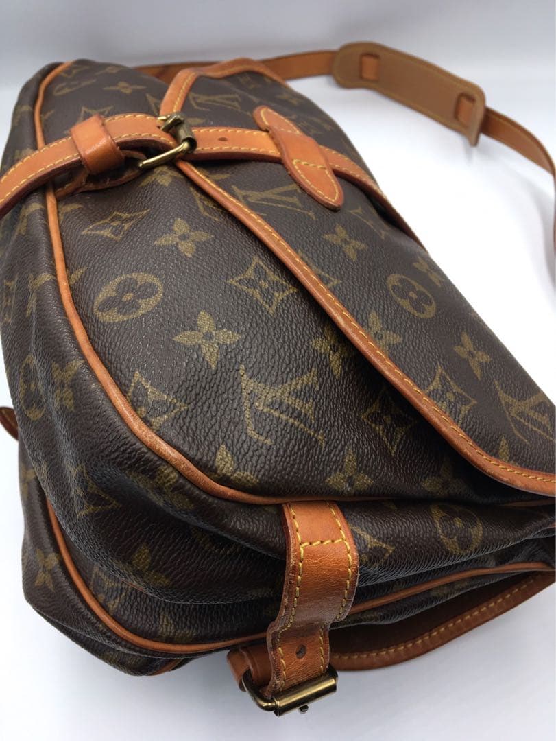 ルイヴィトン　モノグラム　ソミュール　ショルダーバッグ