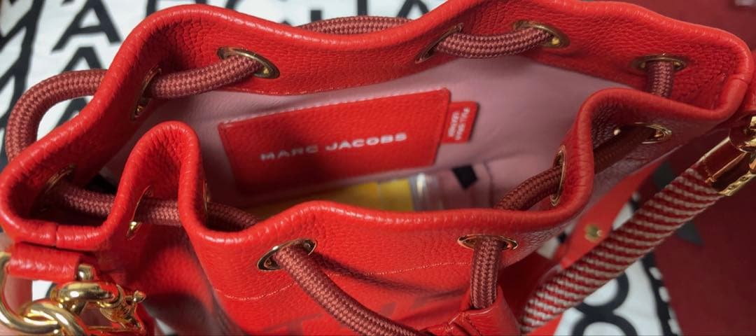 マークジェイコブス　ザ・バケットバッグ　ショルダー　赤