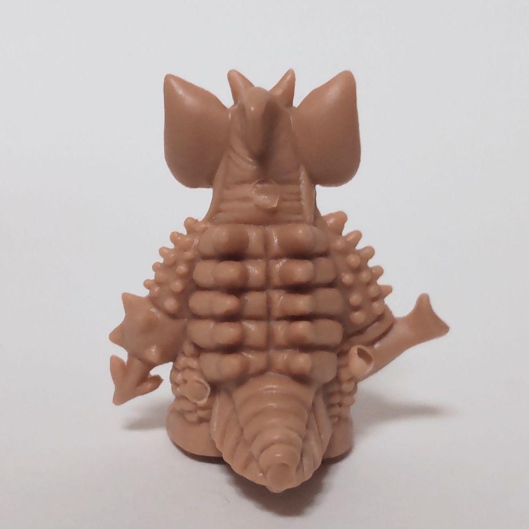 ☆コレ265 ウルトラマン怪獣消しゴム タイラント 茶色 - メルカリ