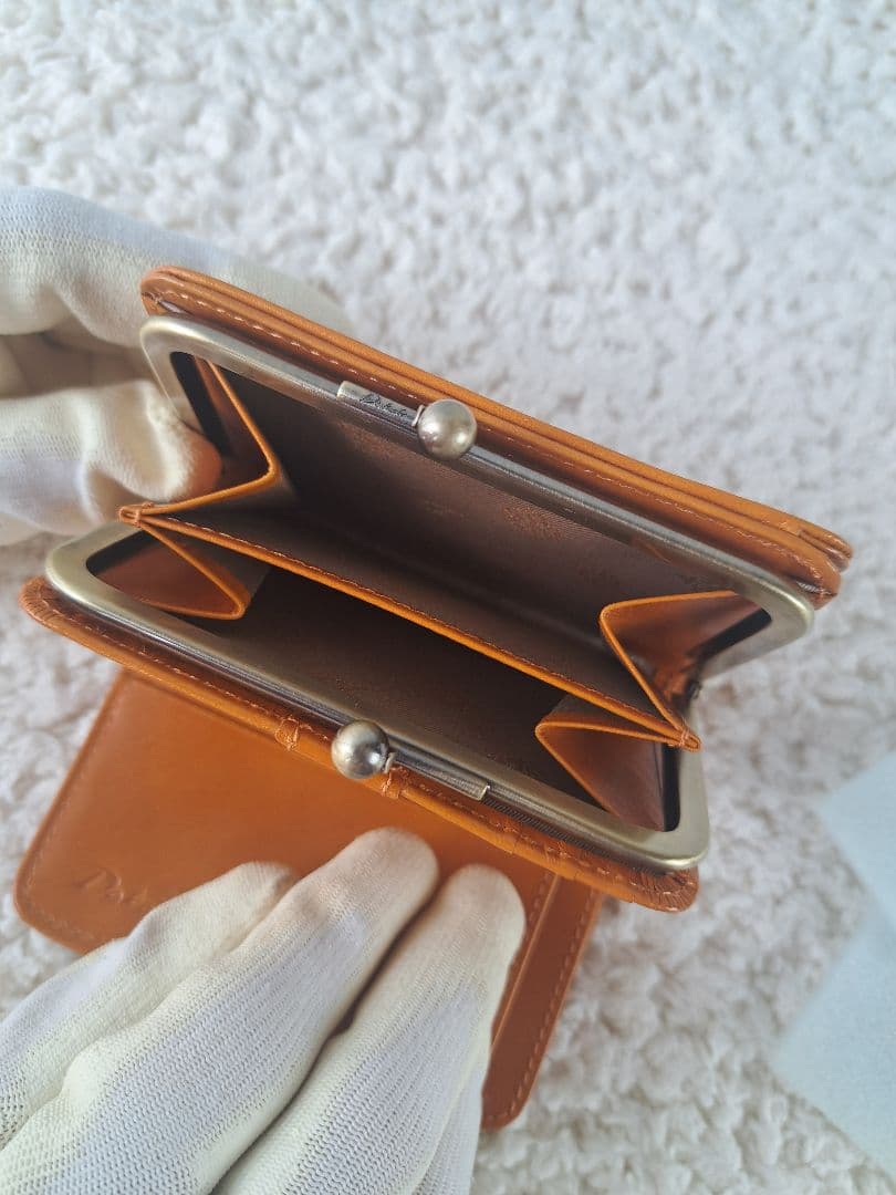 新品【ダコタ】アロマティコ がま口二つ折り財布　牛革 本革【Dakota】