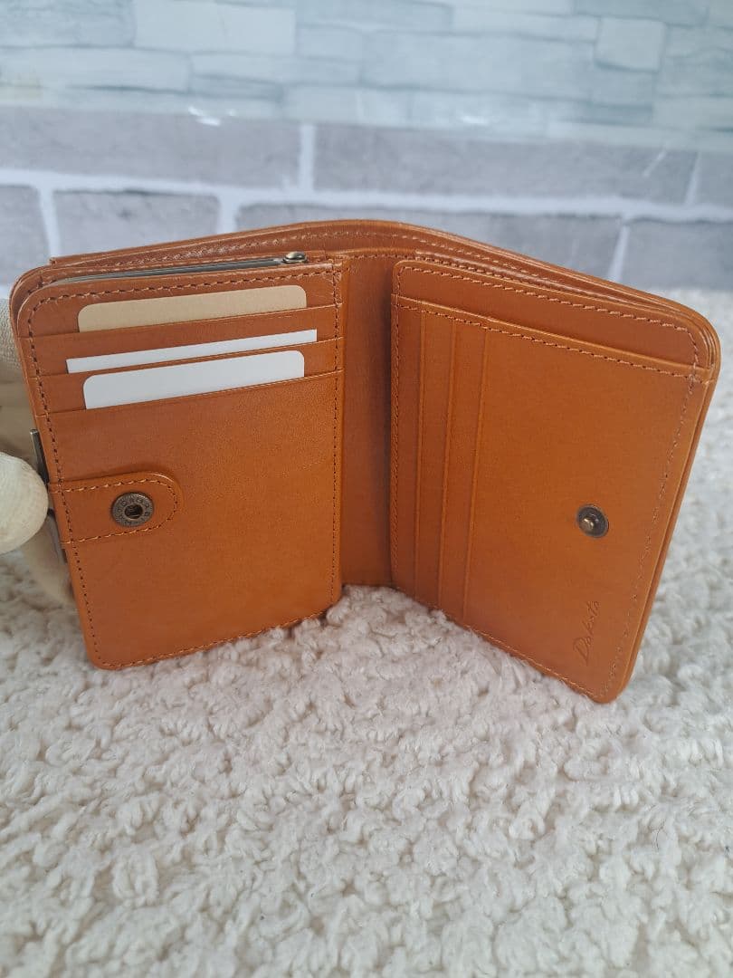 新品【ダコタ】アロマティコ がま口二つ折り財布　牛革 本革【Dakota】