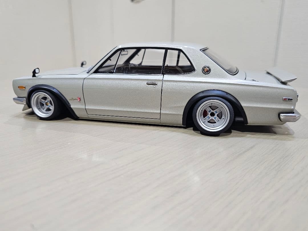 AUTOart　1/18　日産　スカイライン　GT−R　 (KPGC10)