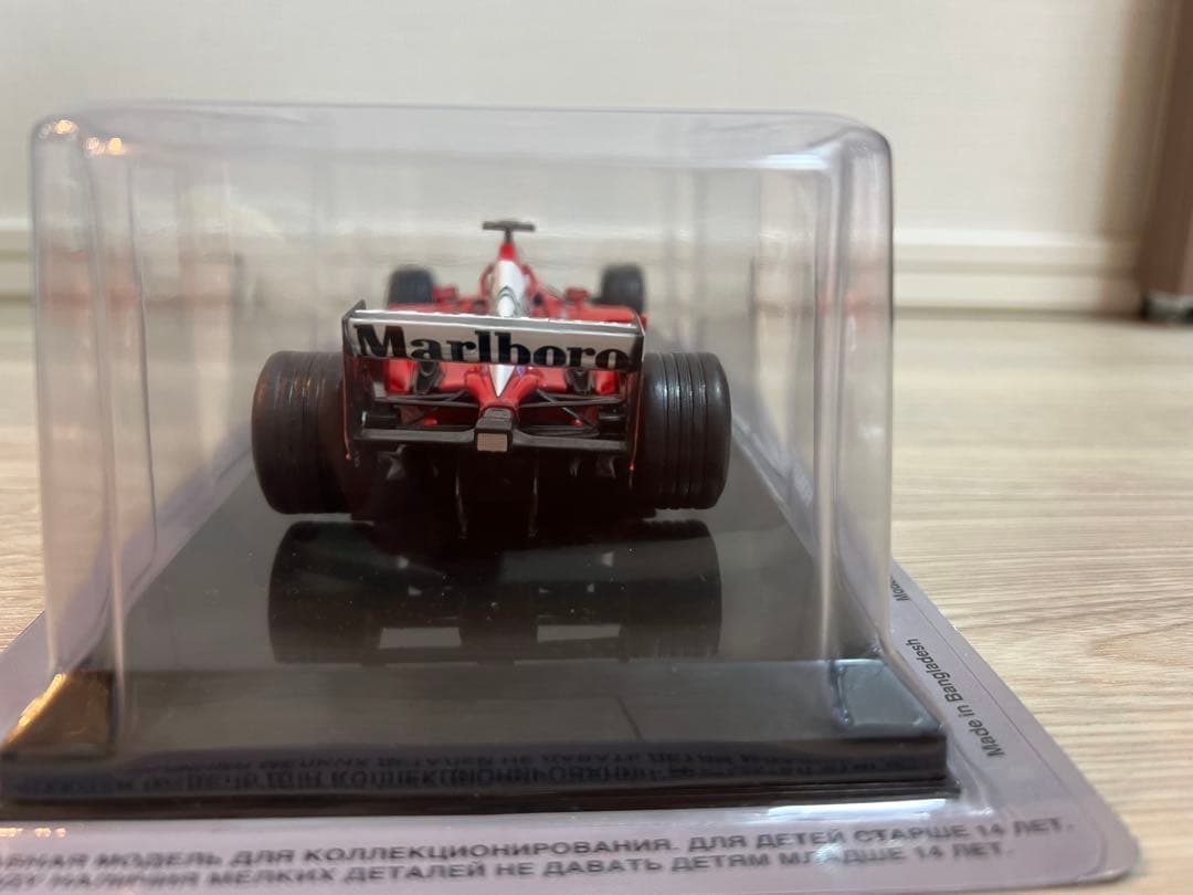マルボロ仕様　ビッグスケールF1コレクション フェラーリF2002　シューマッハ