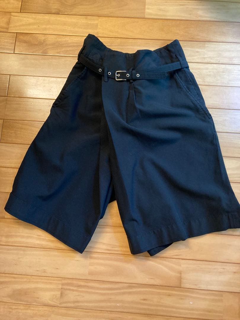 黒いキュロット ベルト付き サイドポケット